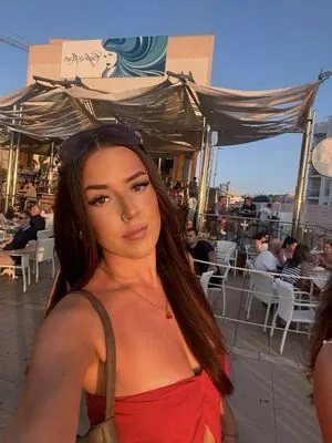 Courtney Dawson / courtdawsonn