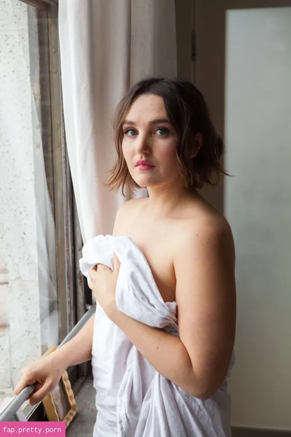 Chloe Fineman - Photo #45