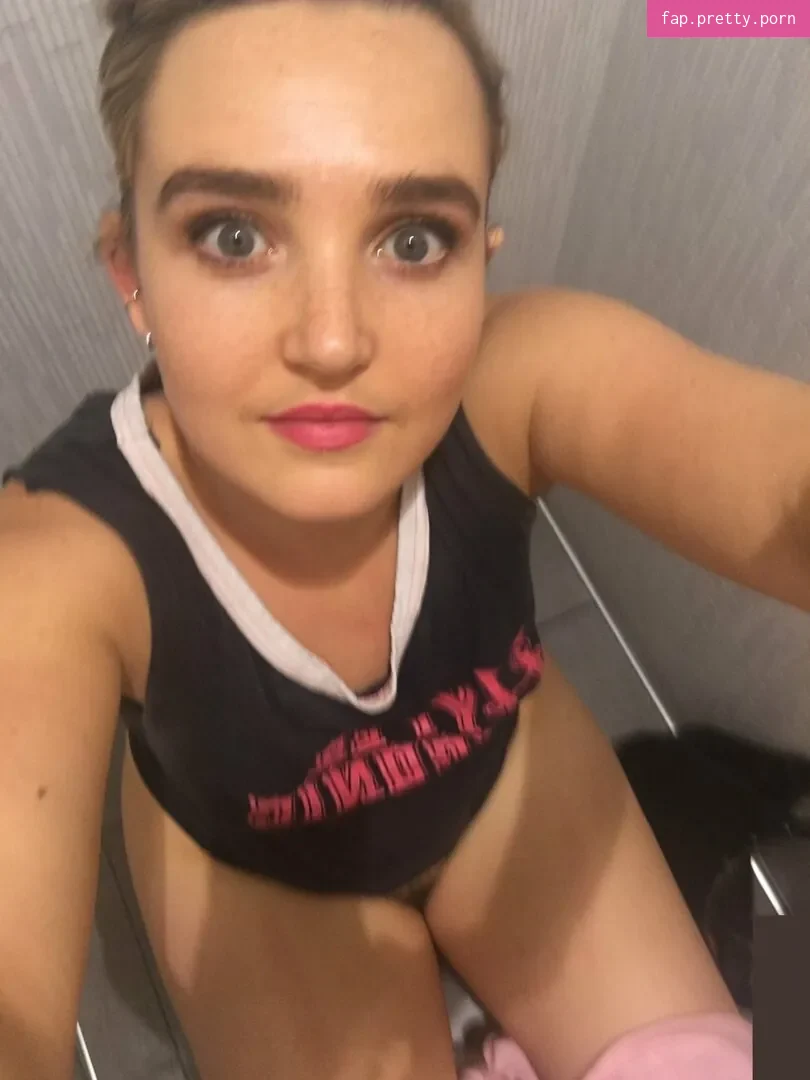 Chloe Fineman - Photo #70