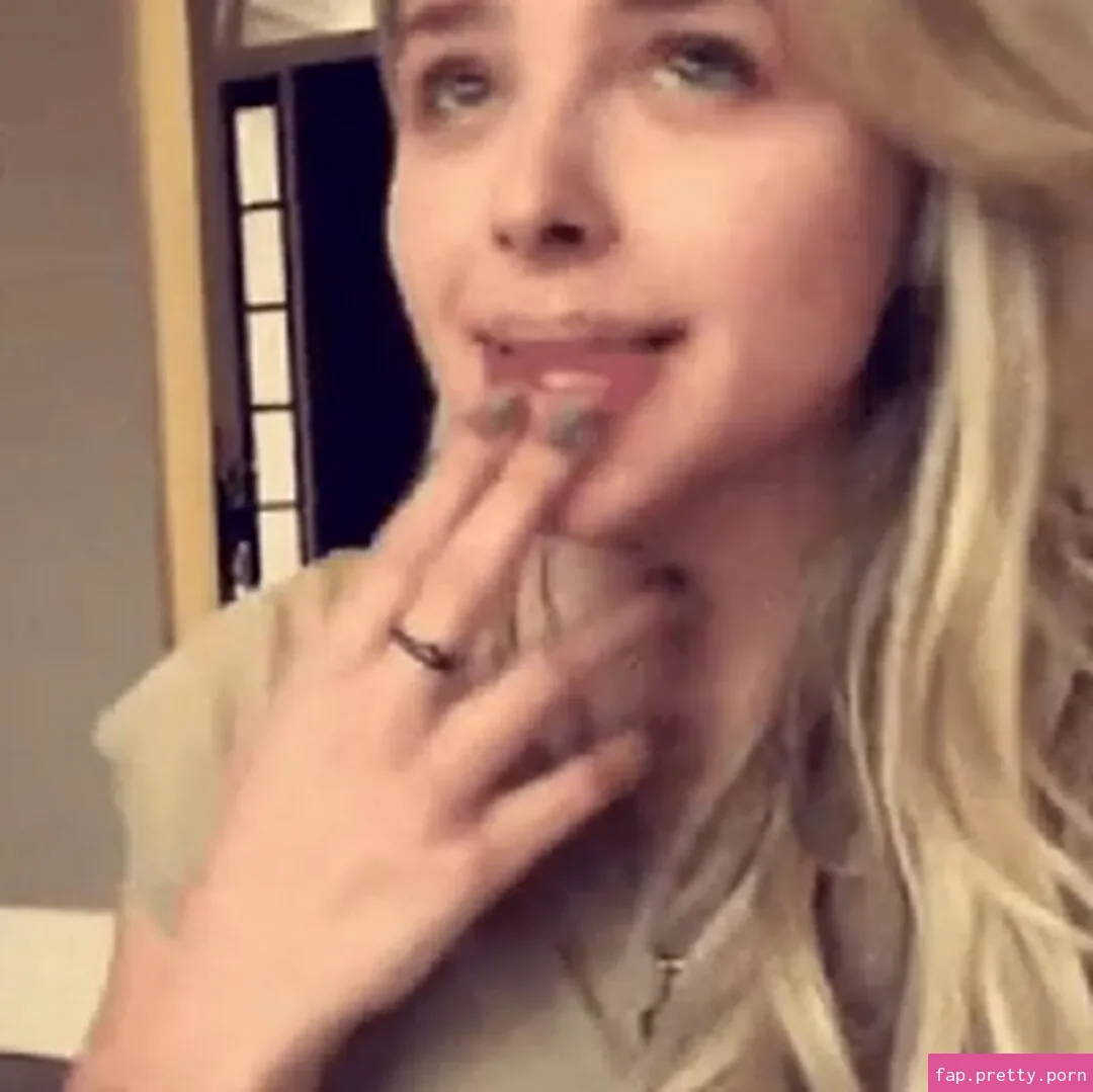 Chloë Grace Moretz - Photo #11