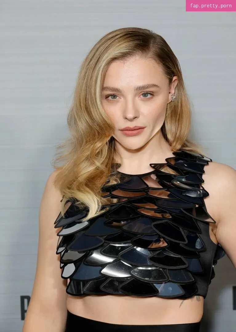 Chloe Grace Moretz - Photo #02