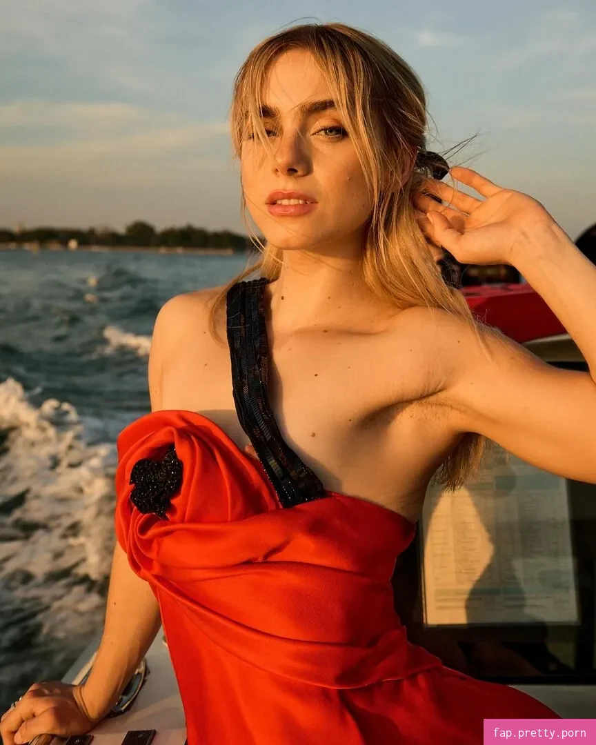 Clara Galle - Photo #55