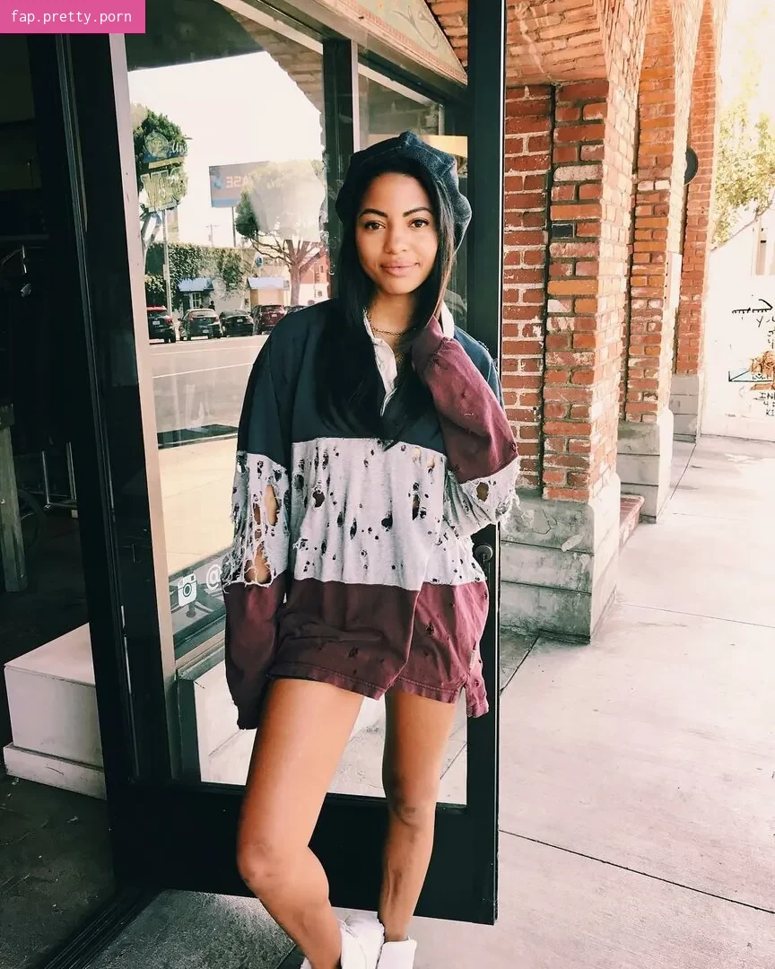 Camille Hyde - Photo #32