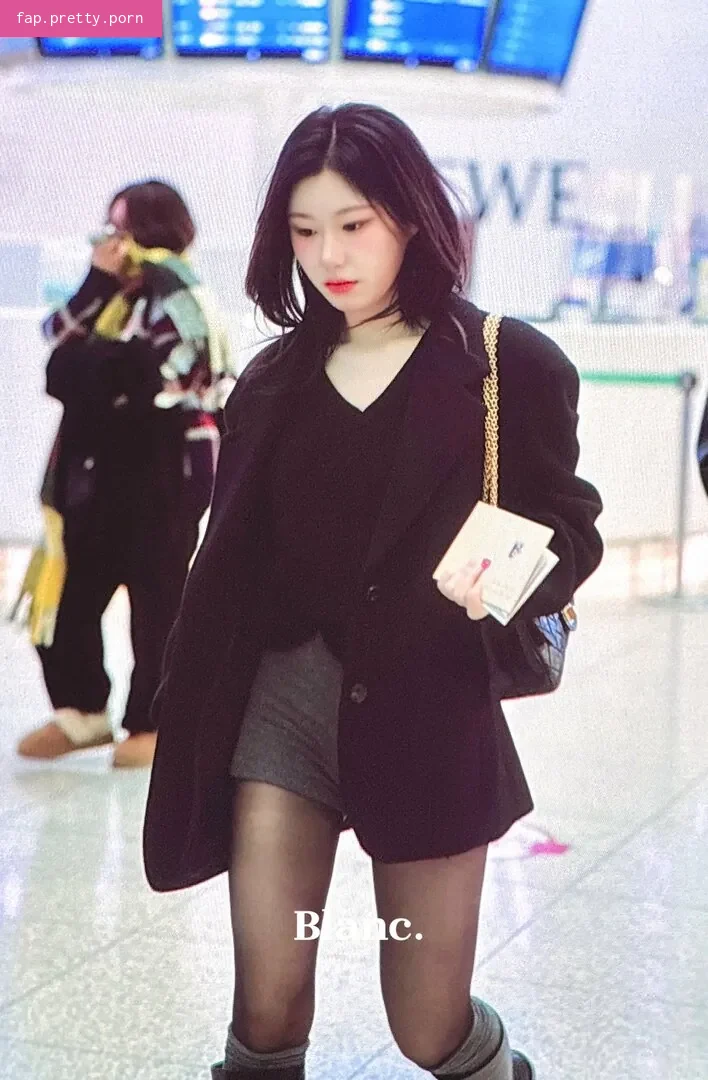 Chaeryeong - Photo #38