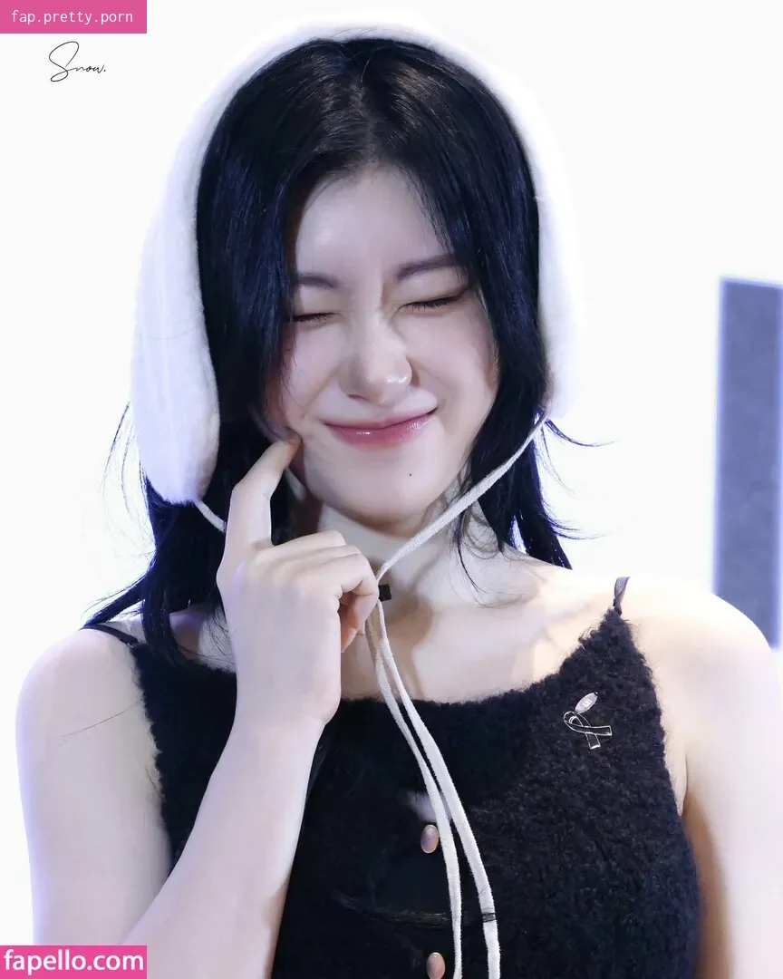 Chaeryeong - Photo #76