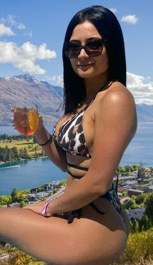 chanellewestk