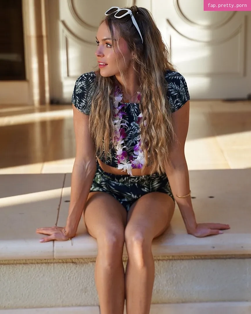 Chari Hawkins - Photo #25