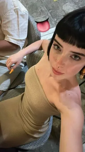Chloe Hodgson Chloehodgson