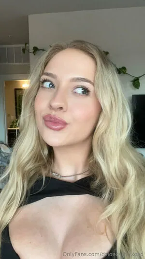 chloecarterxoxo