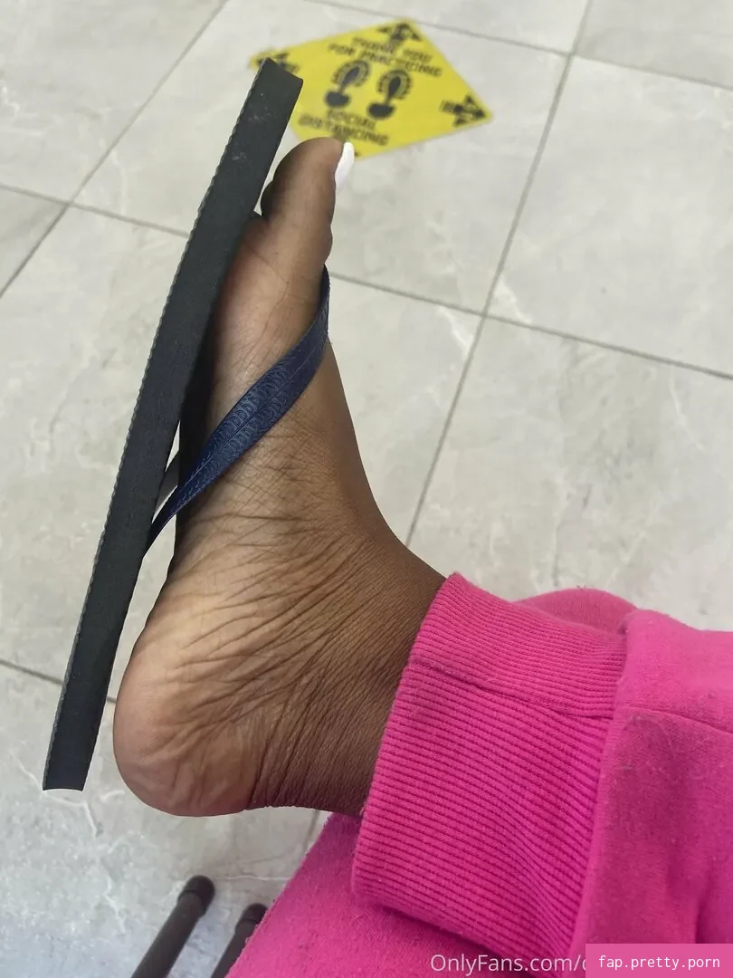 chocolatefeet8 - Photo #03