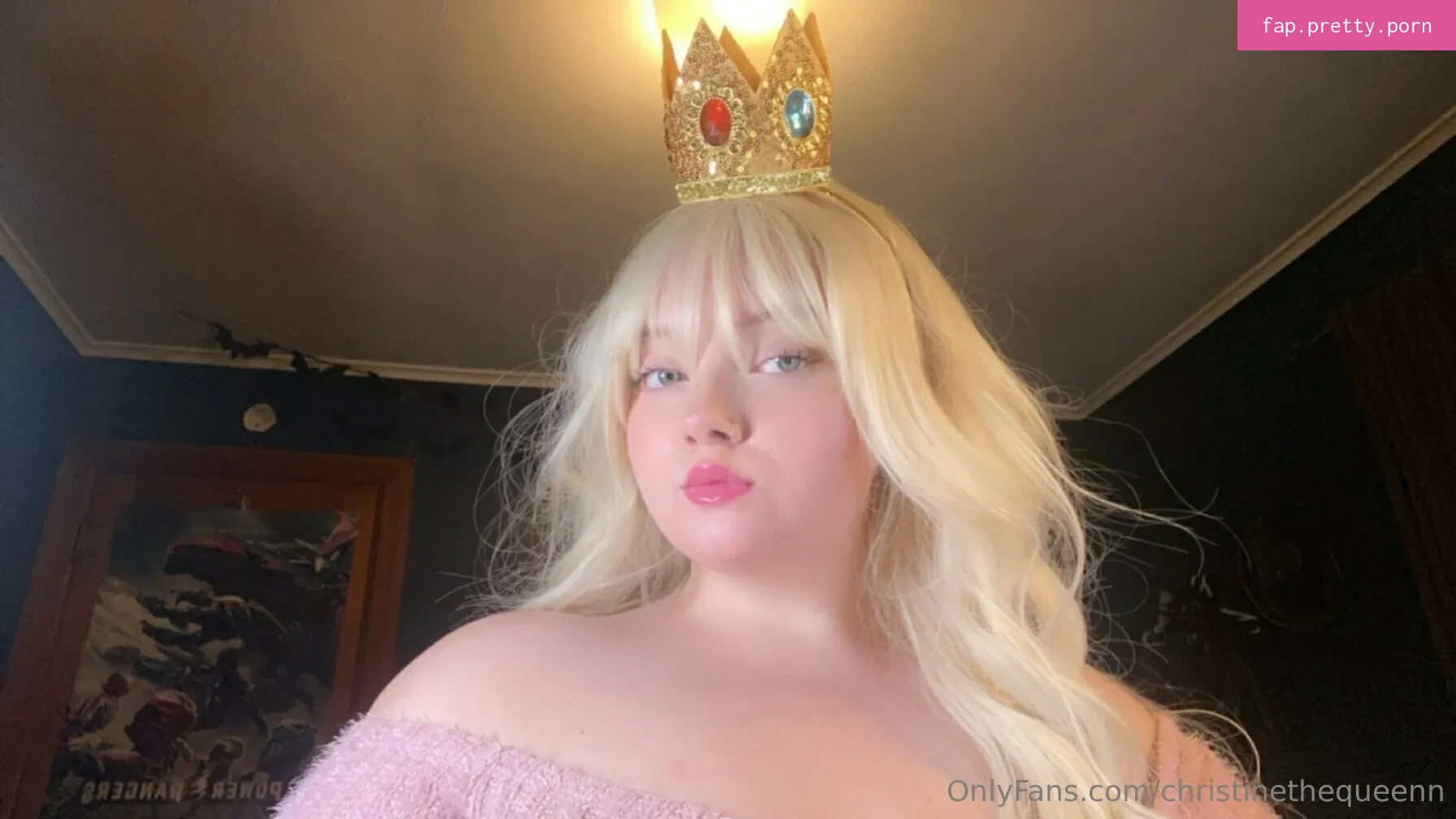 christinethequeenn - Photo #14
