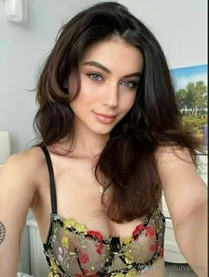 chrysilunafree