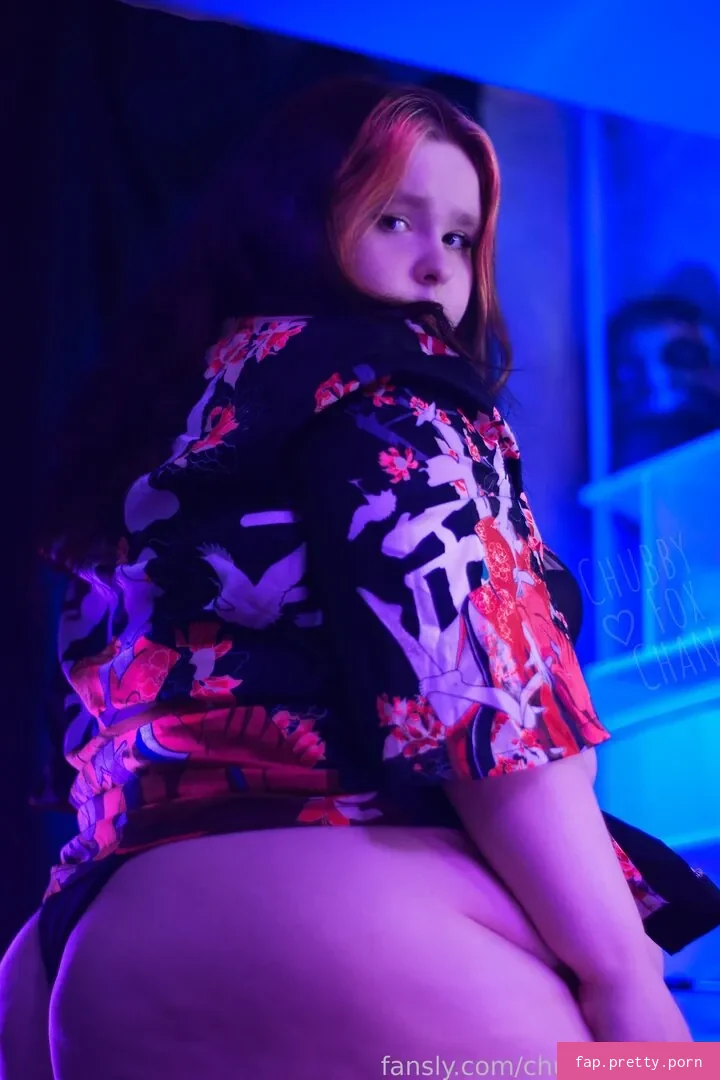 ChubbyFoxChan - Photo #32