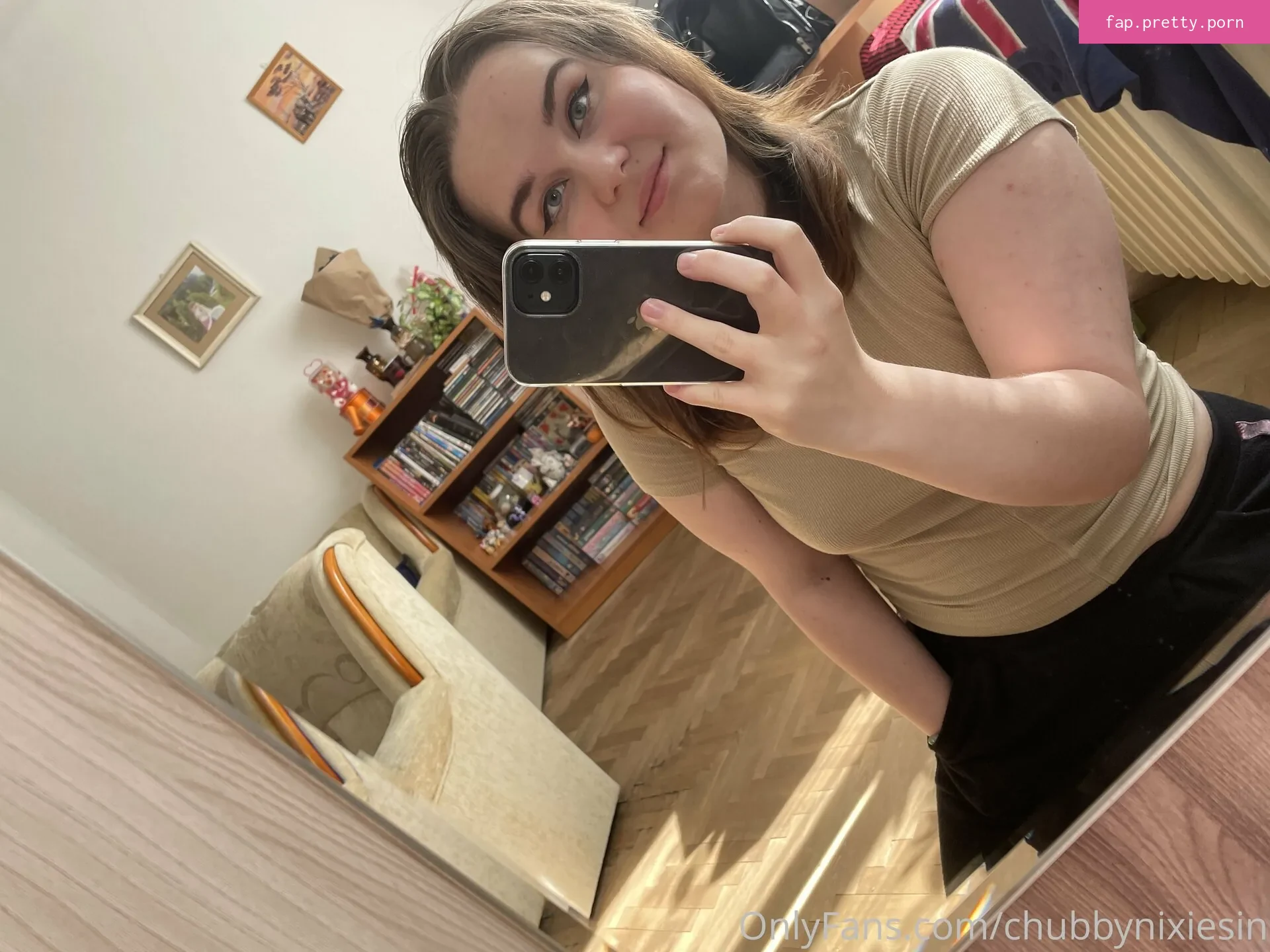 chubbynixiesin - Photo #53