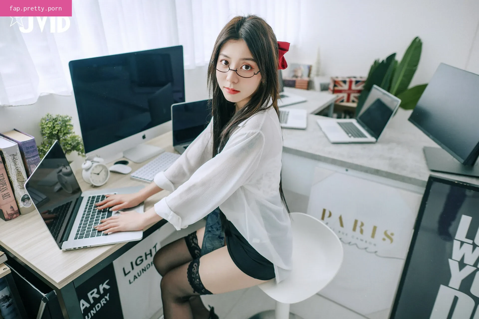 caroline jvid - Photo #18