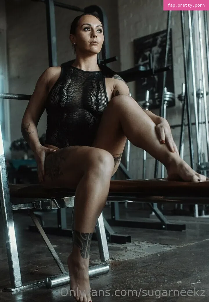 Cherneka Johnson - Photo #02