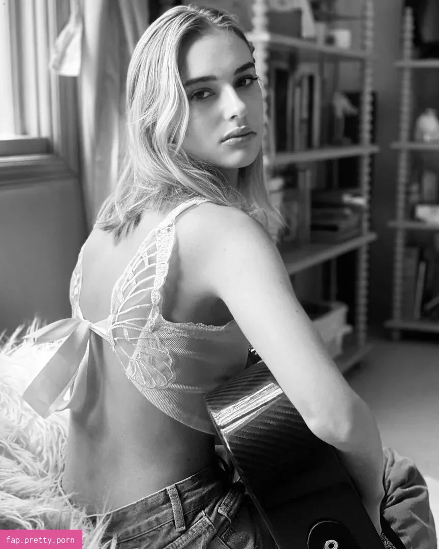 Claire Jameson - Photo #12