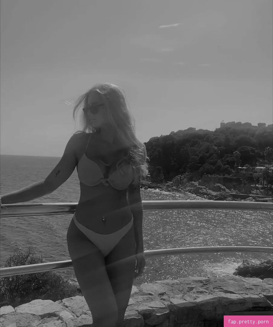 Caro Konrad - Photo #08