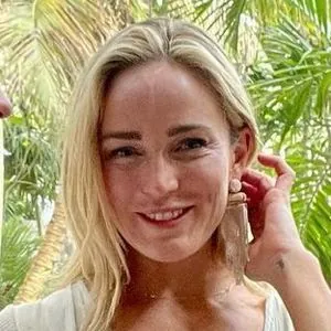 Caity Lotz