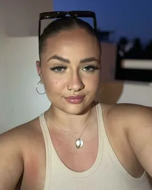 chelsea-leigh