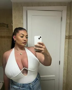 chelsea-leigh