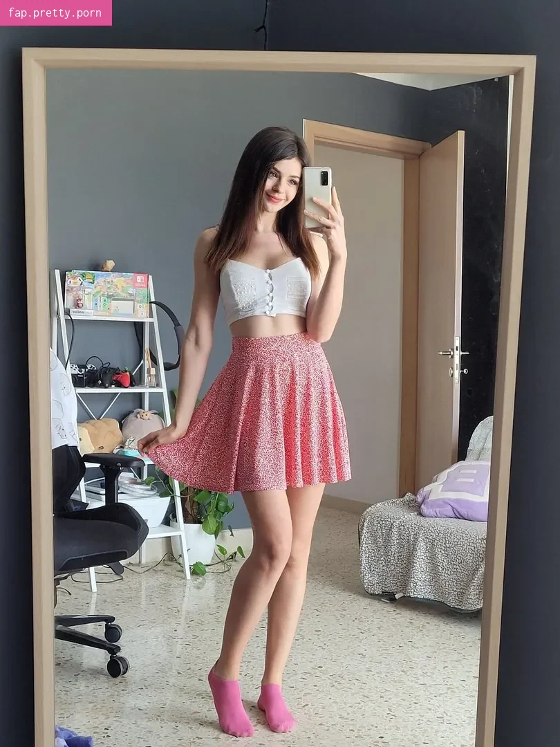 Chloe Lockley - Photo #28