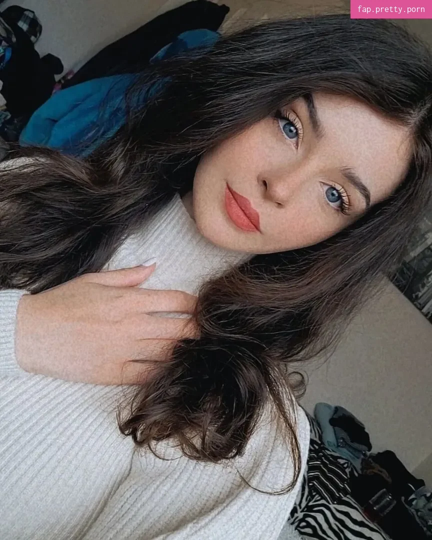 Chloe Lockley - Photo #68