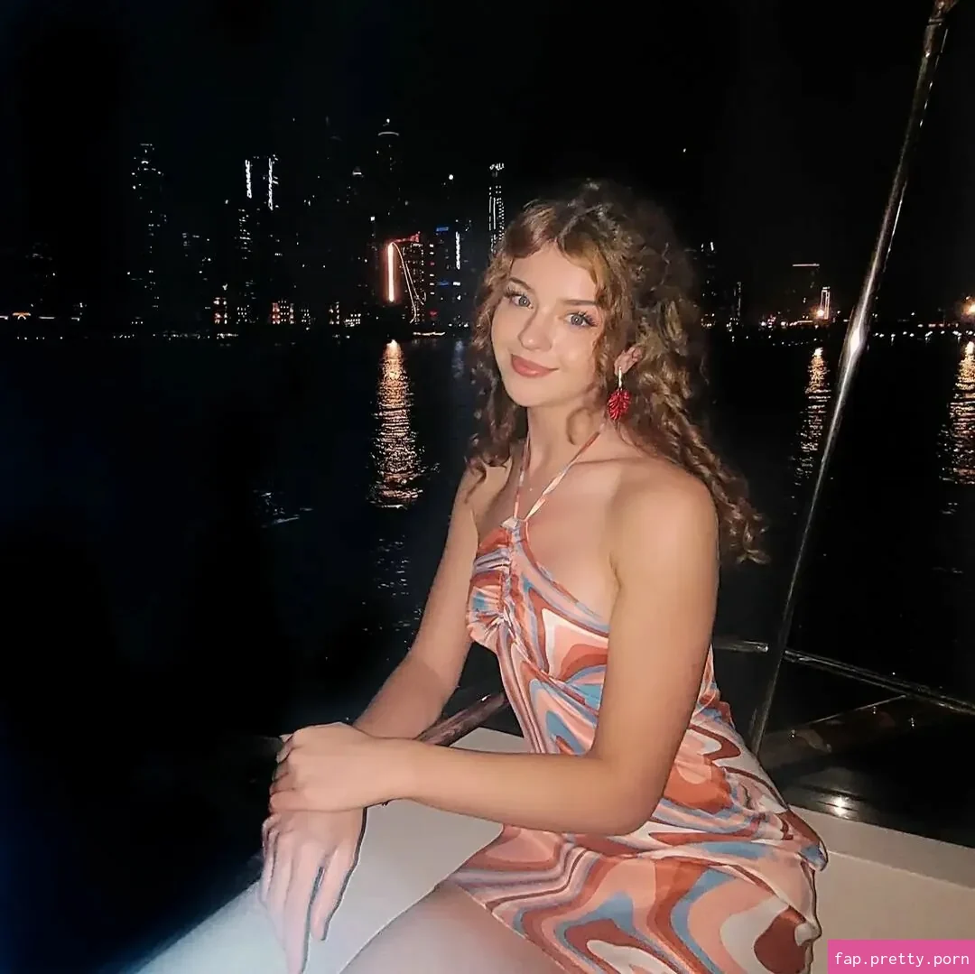 Chloe Lockley - Photo #18