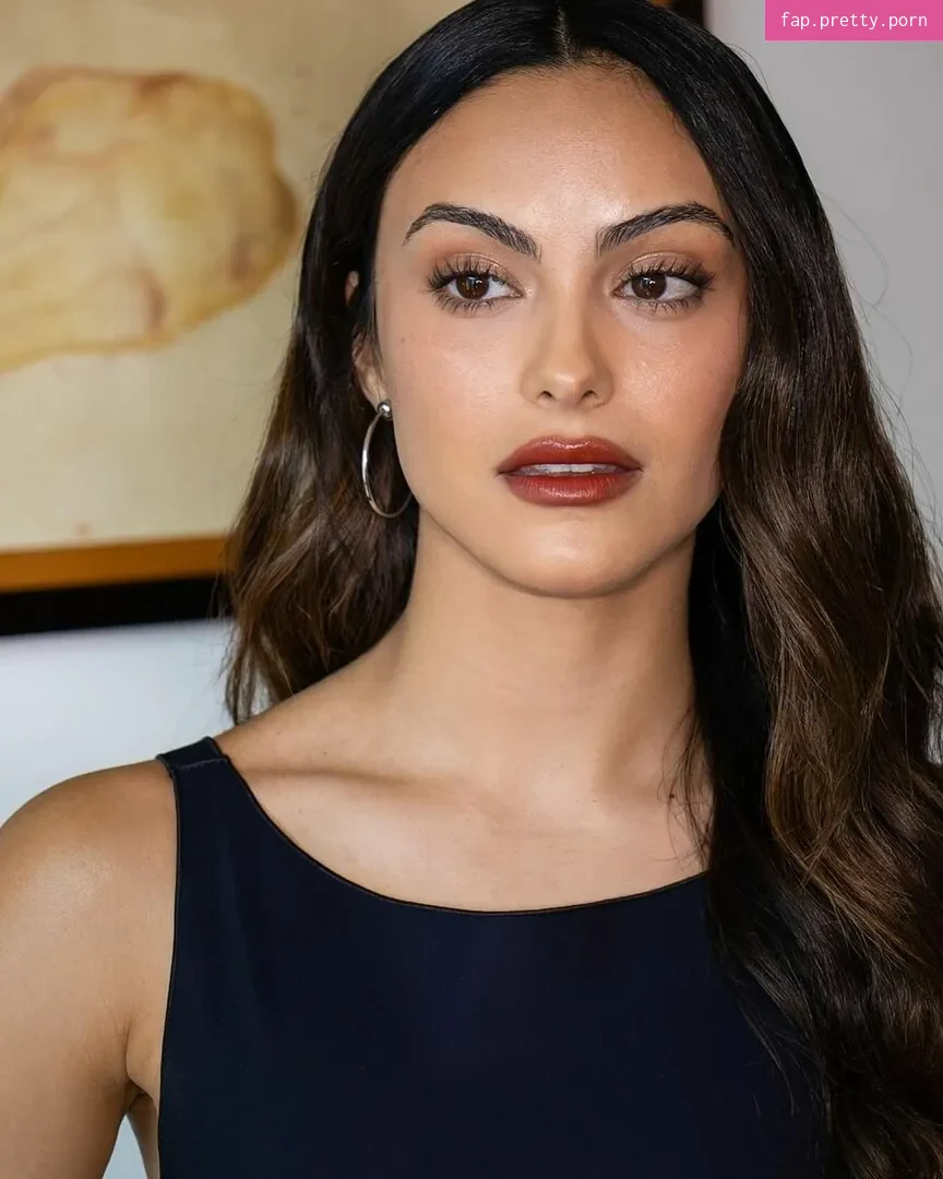 Camila Mendes - Photo #36
