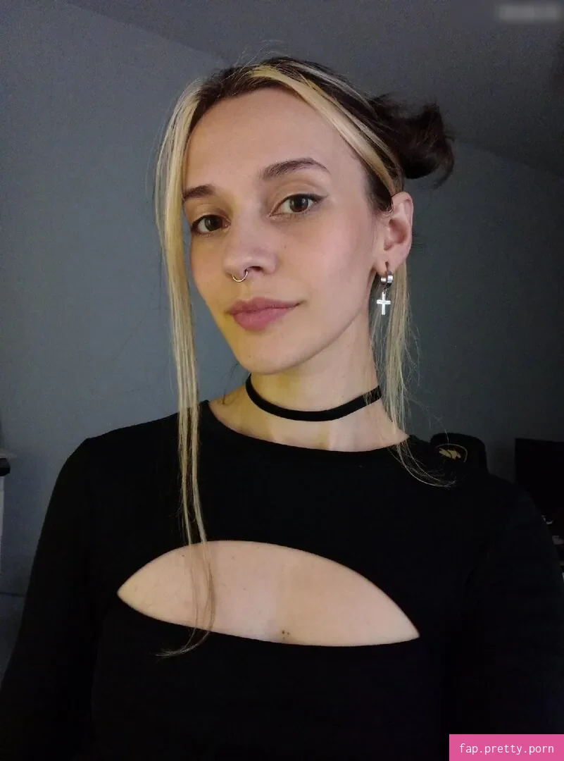 cassy_moore - Photo #02