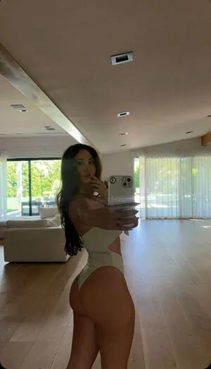 Catherine Mcbroom / Catherine Paiz