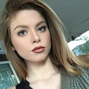 Chloe Mettenbrink