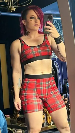 Claire Max
