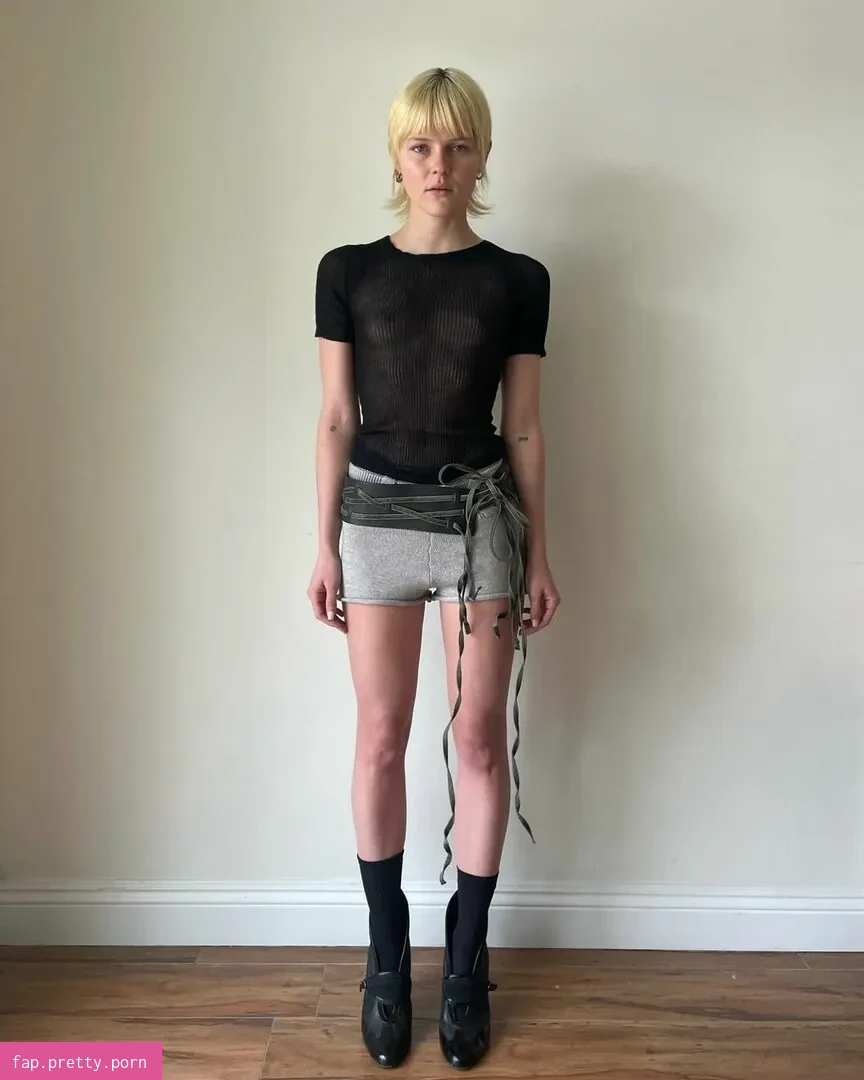 Courtney Mawhorr - Photo #01