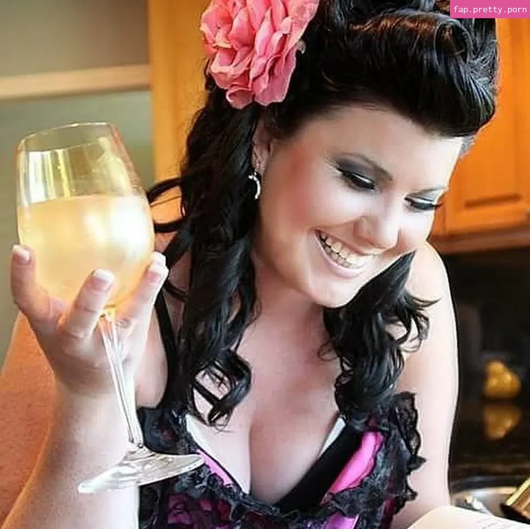 Crystal McBootay - Photo #01