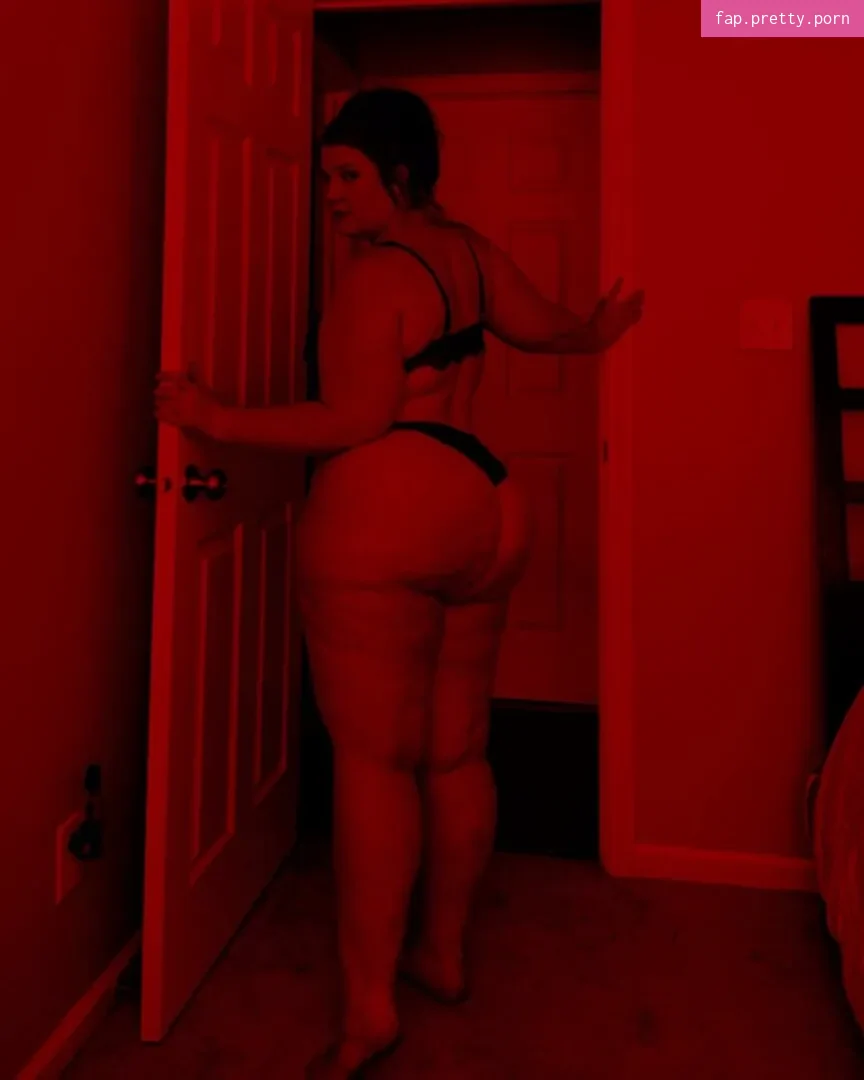 Crystal McBootay - Photo #02