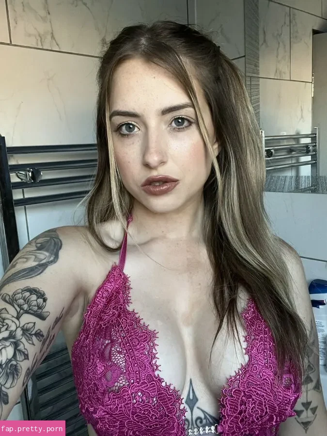 Chelsea Norman - Photo #17