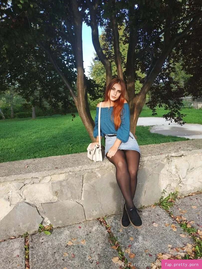 claudia_nerdy - Photo #01