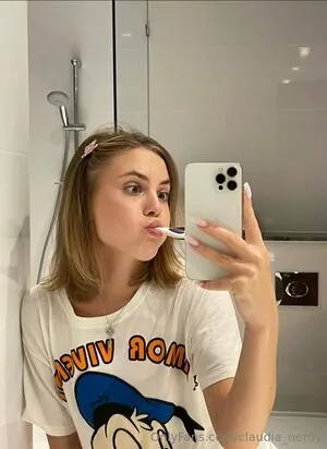 claudia_nerdy