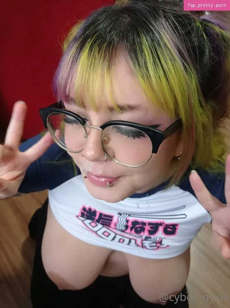 cyber_nyxie - Photo #18