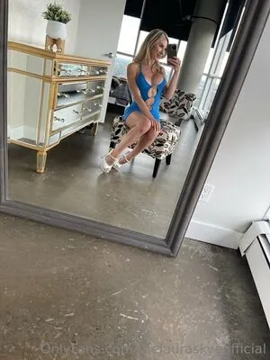 collegehotwife