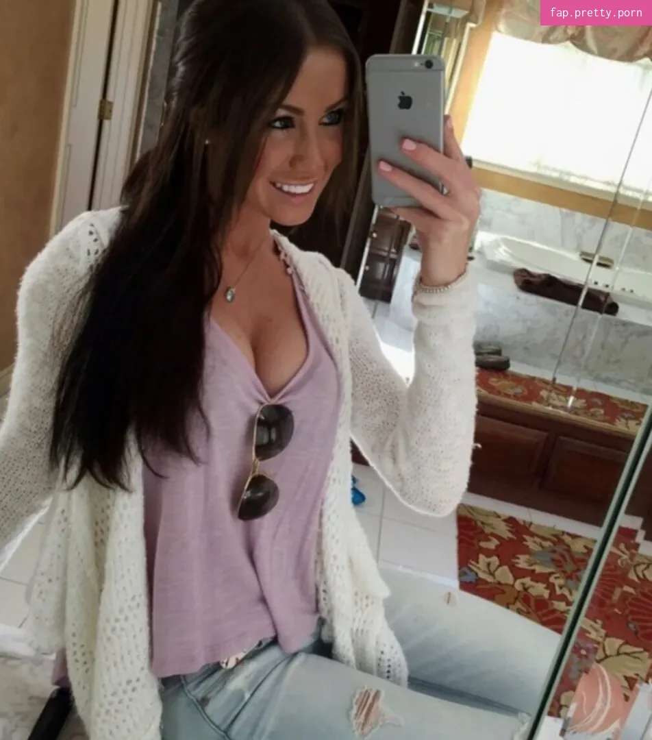 Courtney O'Connell - Photo #38