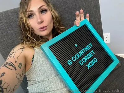 courtneycorsetfree