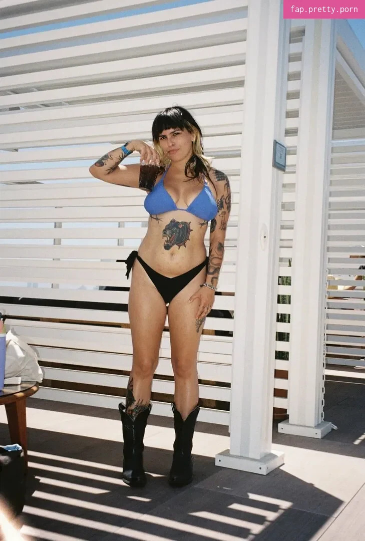 cowgirllaura - Photo #22