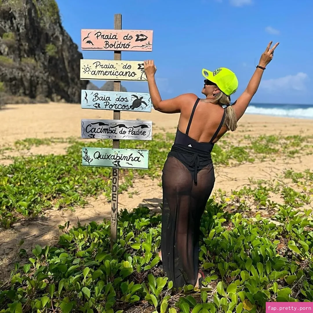 Carla Perez - Photo #03