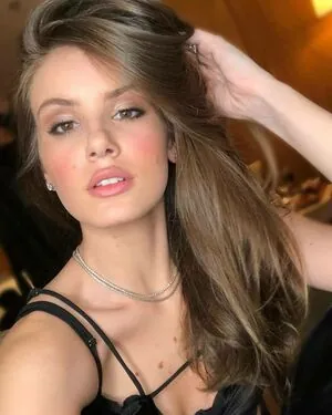 Camila Queiroz