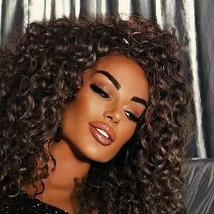 Curly_quennn