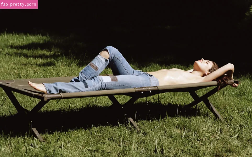 Camille Rowe - Photo #14