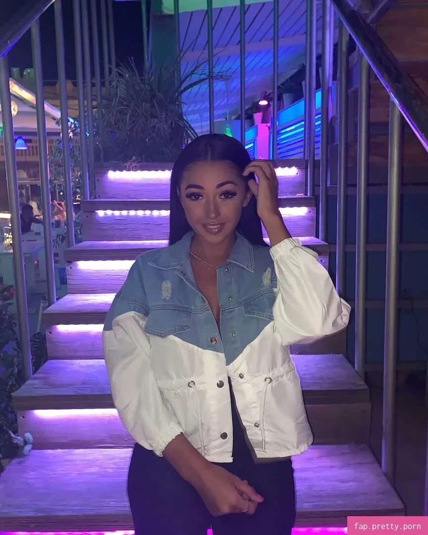 Chloe Reynolds - Photo #50
