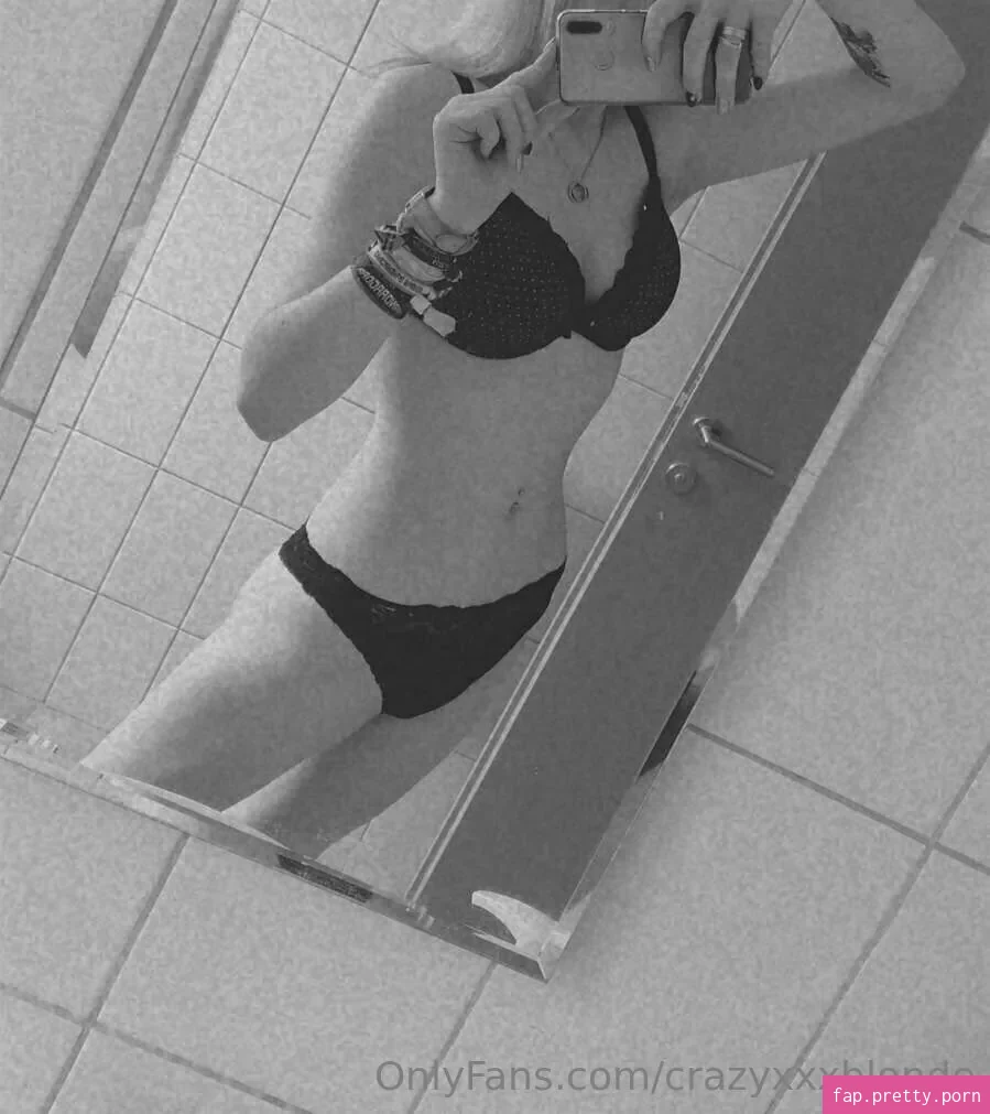 crazyxxxblonde - Photo #01